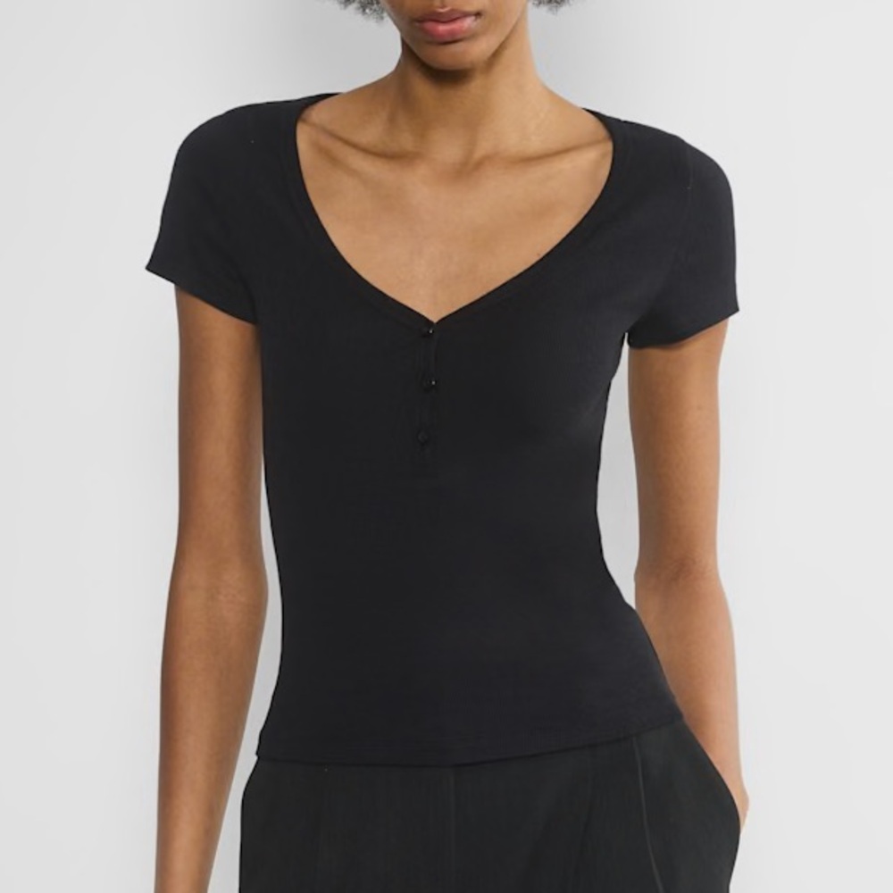 Aritzia Black Short-Sleeve Ribbed V-Neck Henley Tee